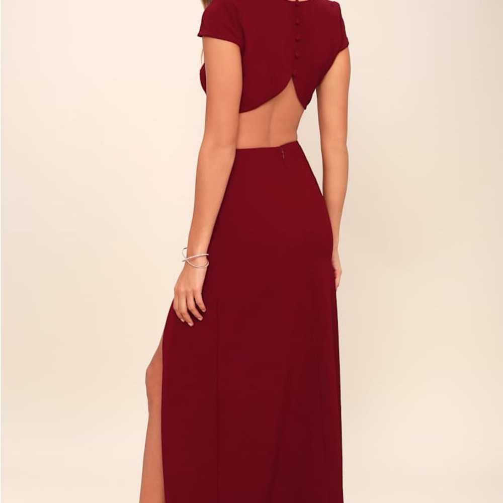 Lulus Burgundy Open-Back Maxi Gown – NWOT, Elegant Slit, Never Worn - Picture 3 of 10